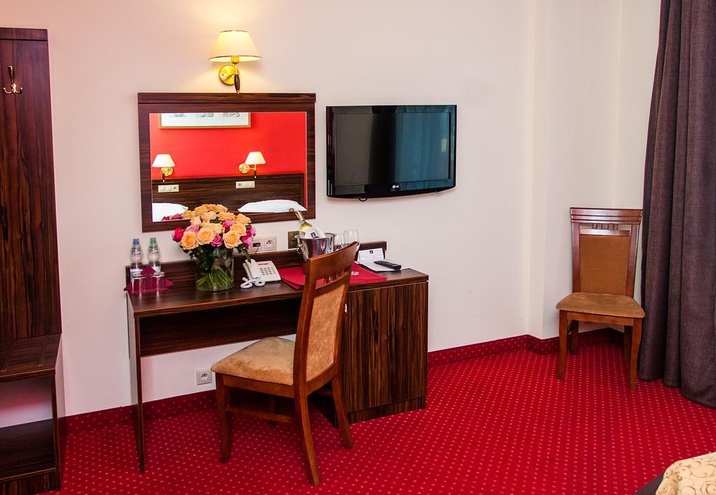 Hotel Pikul Puławy Eksteriør bilde