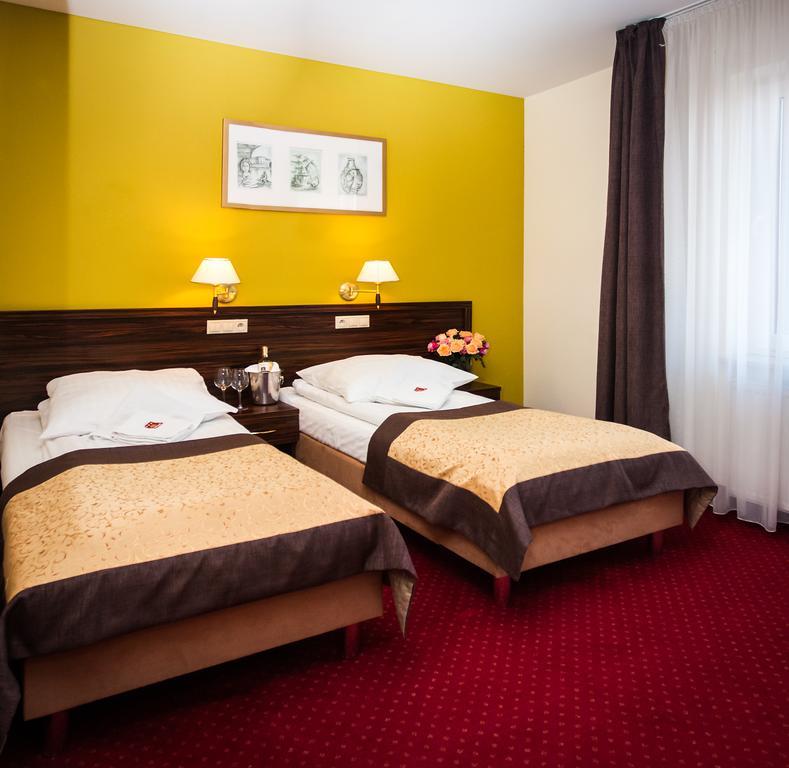 Hotel Pikul Puławy Eksteriør bilde
