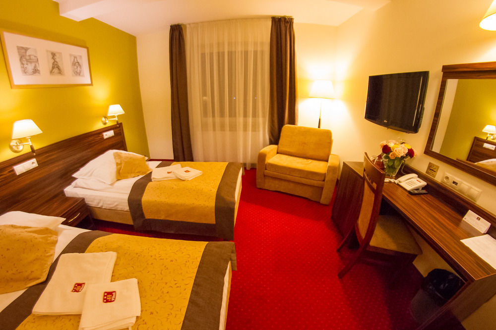 Hotel Pikul Puławy Eksteriør bilde