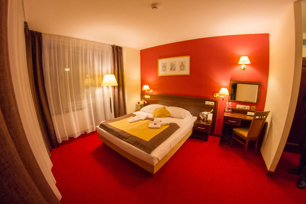 Hotel Pikul Puławy Eksteriør bilde