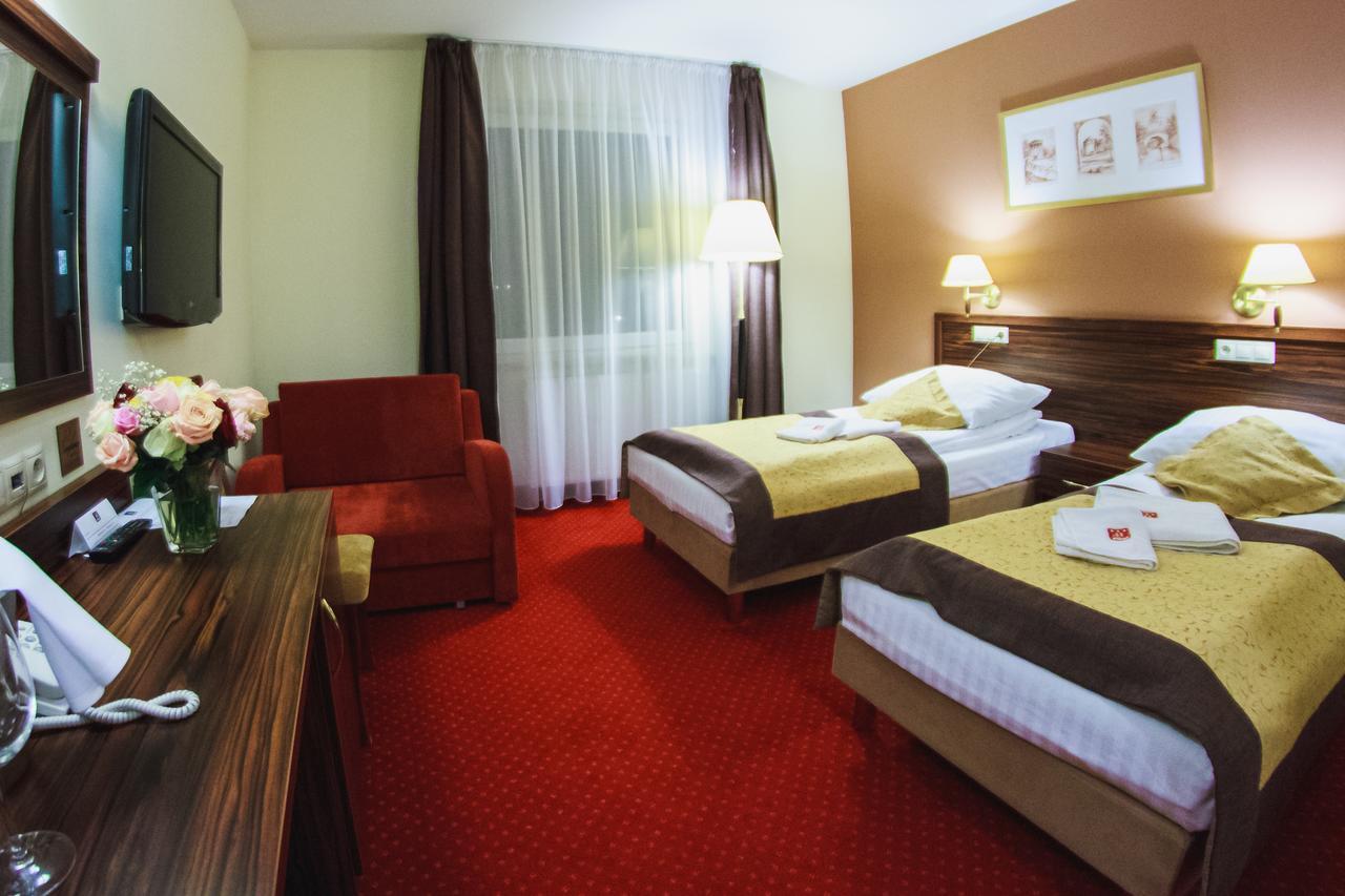 Hotel Pikul Puławy Eksteriør bilde
