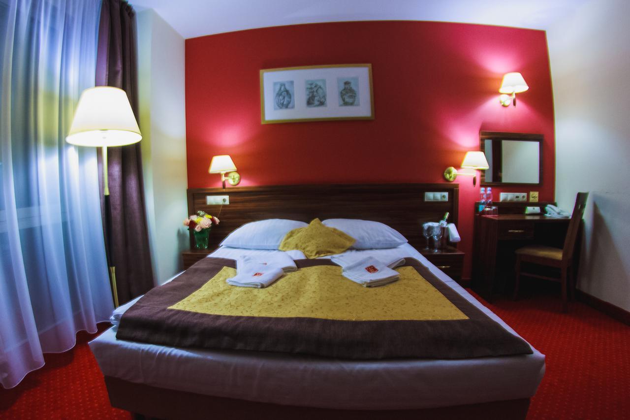 Hotel Pikul Puławy Eksteriør bilde
