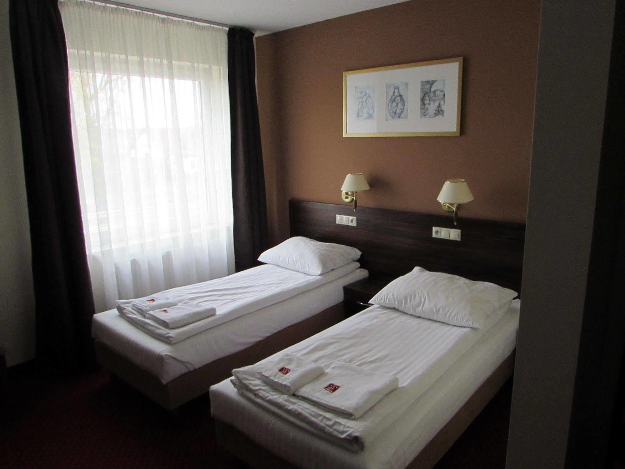 Hotel Pikul Puławy Eksteriør bilde