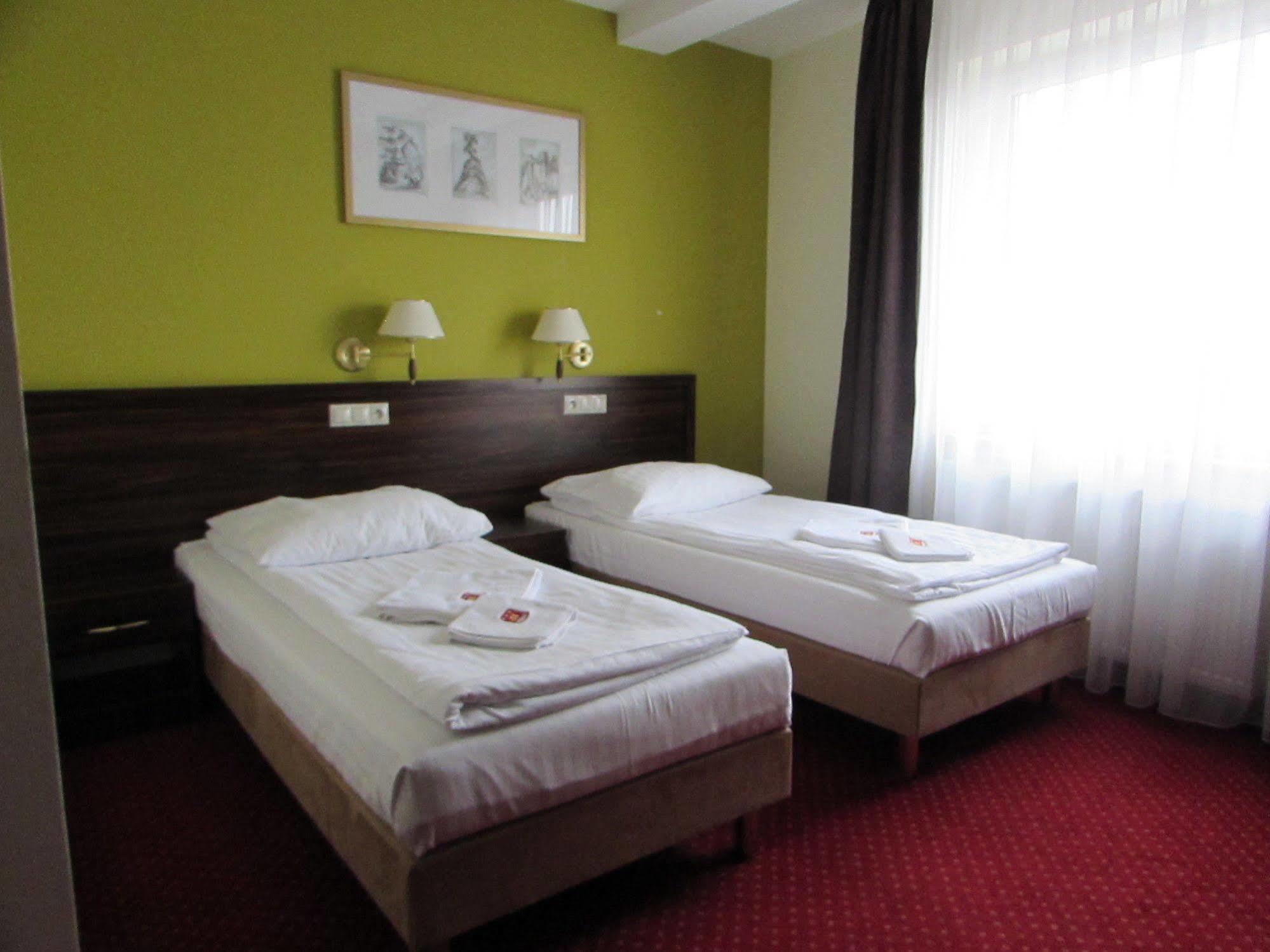 Hotel Pikul Puławy Eksteriør bilde
