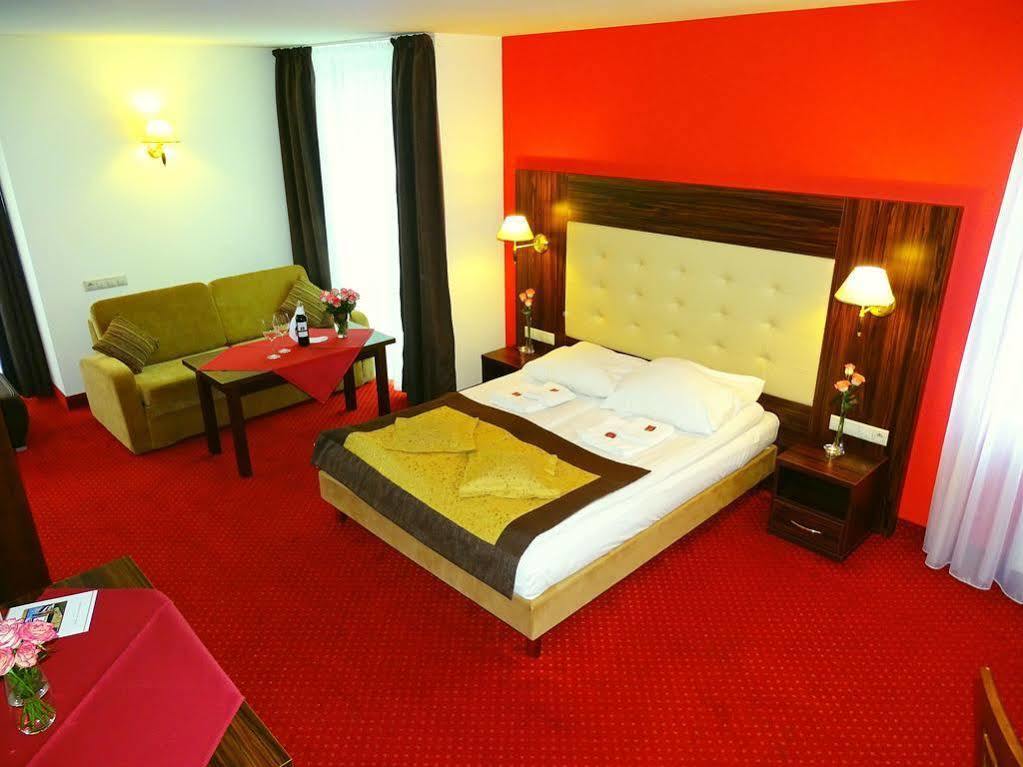 Hotel Pikul Puławy Eksteriør bilde
