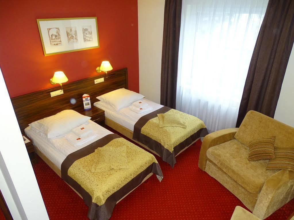 Hotel Pikul Puławy Eksteriør bilde